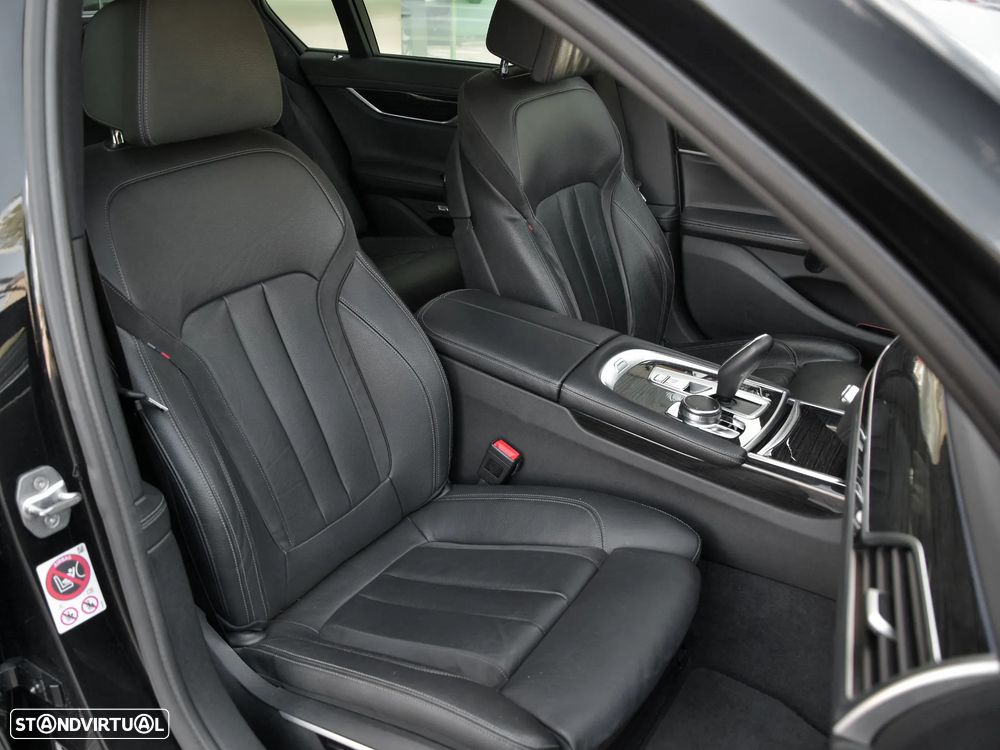 BMW 730 d Pack M - 10