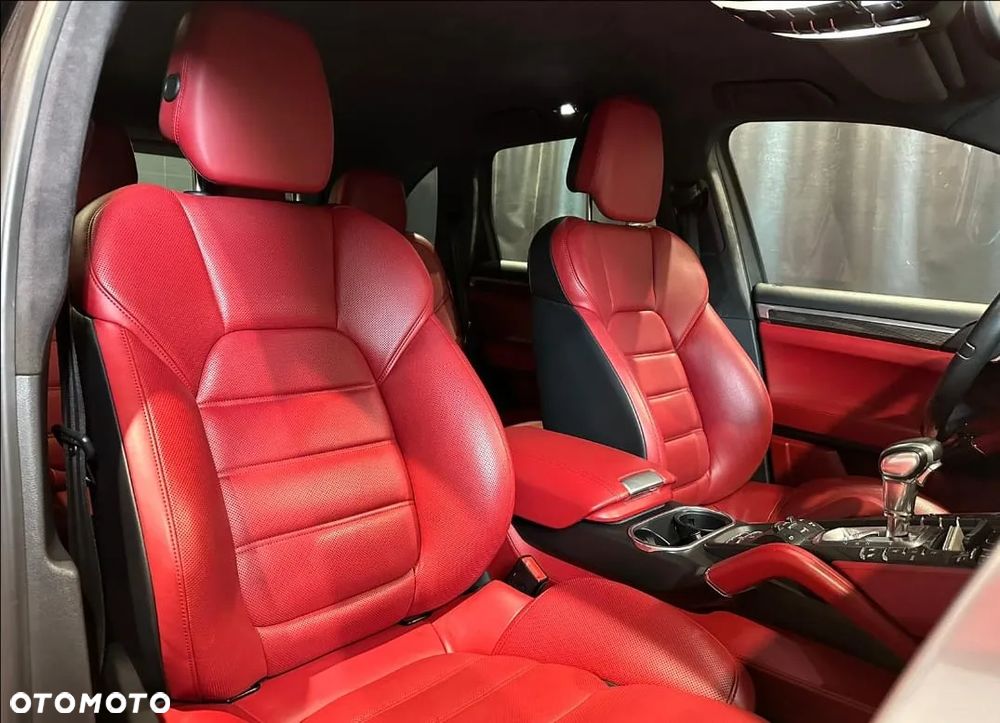Porsche Cayenne GTS - 19