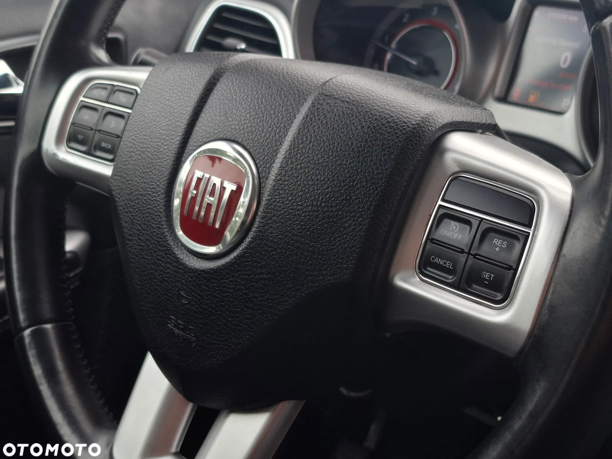 Fiat Freemont 2.0 Multijet Lounge AWD - 12