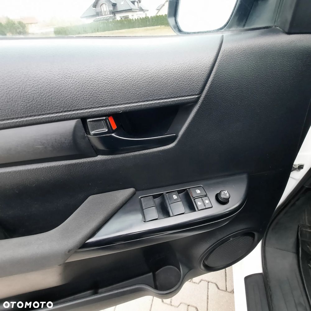 Toyota Hilux 2.4 D-4D Double Cab DLX 4x4 - 9