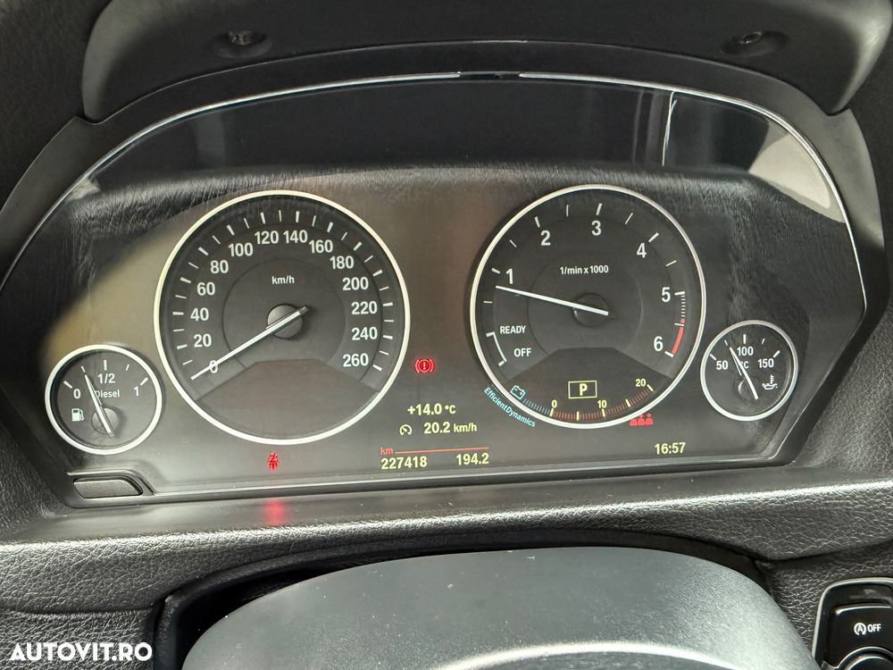 BMW Seria 3 320d Touring Aut. Efficient Dynamics Edition - 30