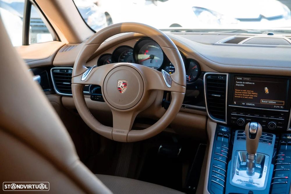 Porsche Panamera 4S PDK - 21