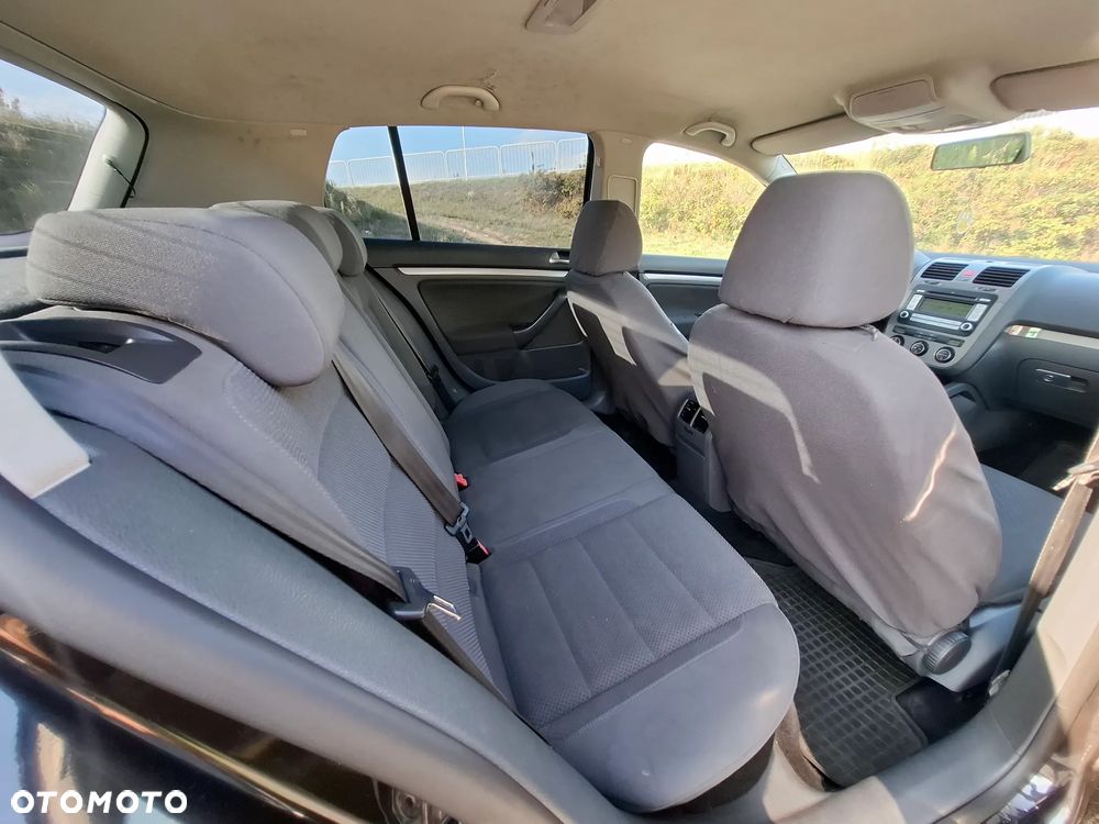 Volkswagen Golf 1.6 Comfortline - 15