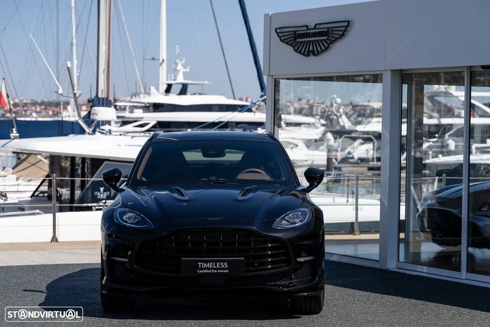 Aston Martin Dbx