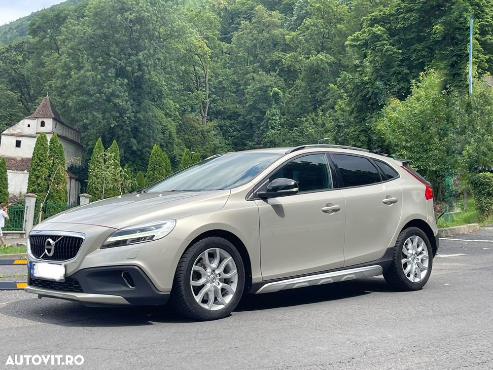 Volvo V40 D2 Aut. Momentum - 1