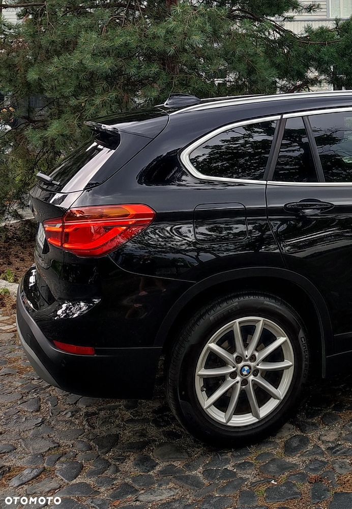 BMW X1 sDrive18i xLine - 9
