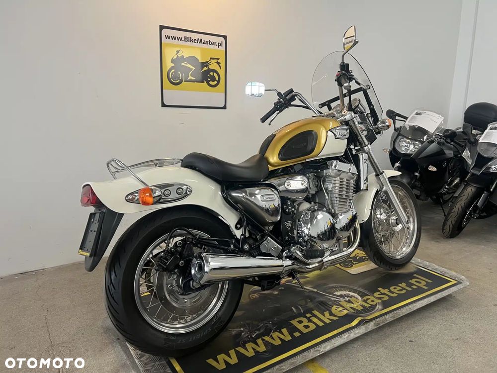 Triumph Adventurer - 5