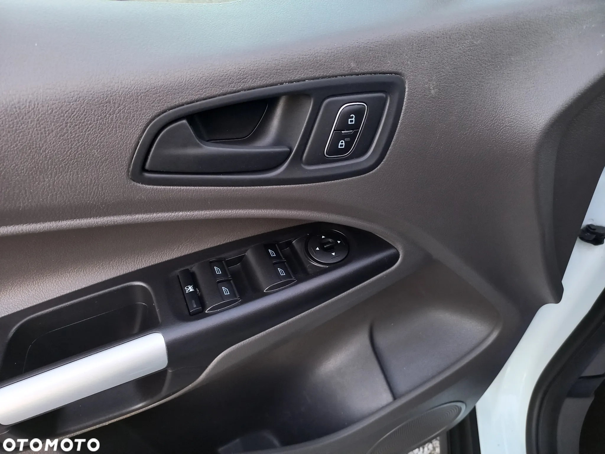 Ford Tourneo Connect - 29