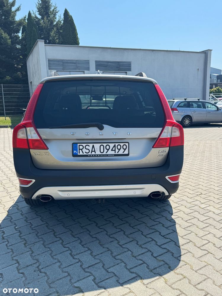 Volvo XC 70 D5 AWD Dynamic Summum - 9