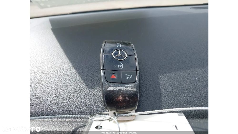 Mercedes-Benz GLA - 13