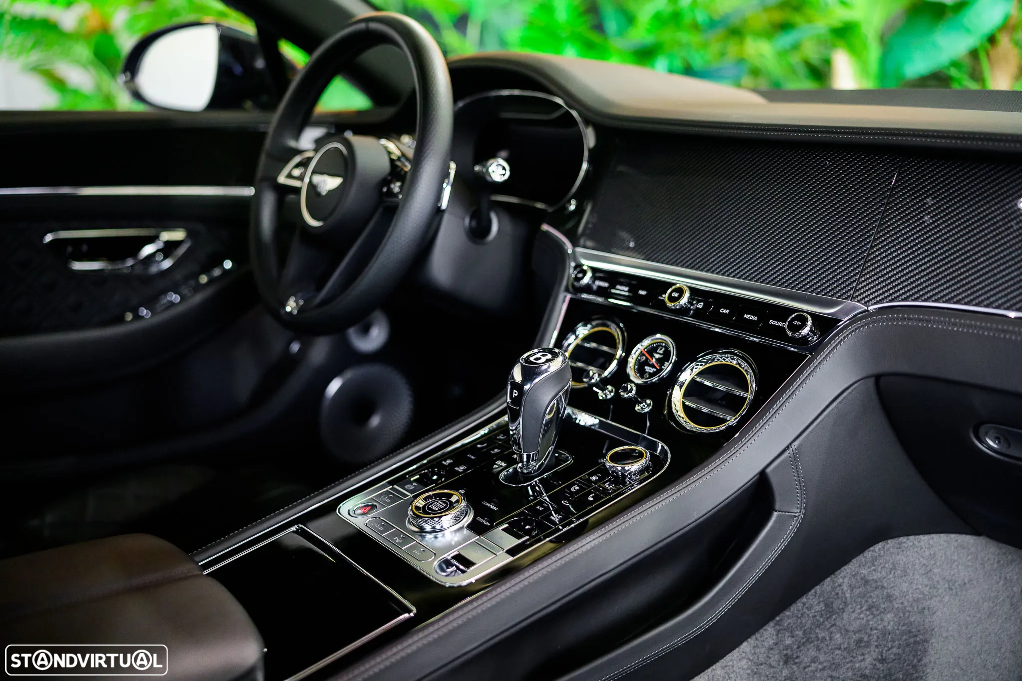 Bentley Continental GT V8 Mulliner - 16