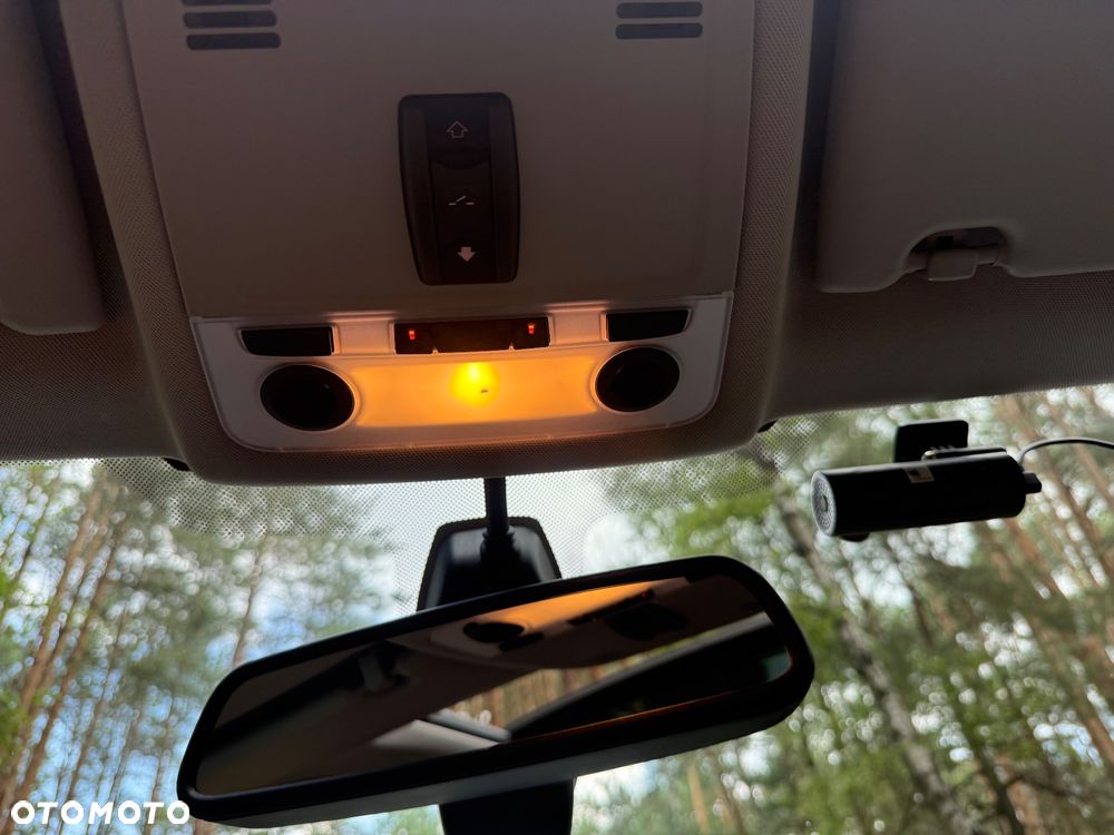 BMW X1 xDrive18d - 10