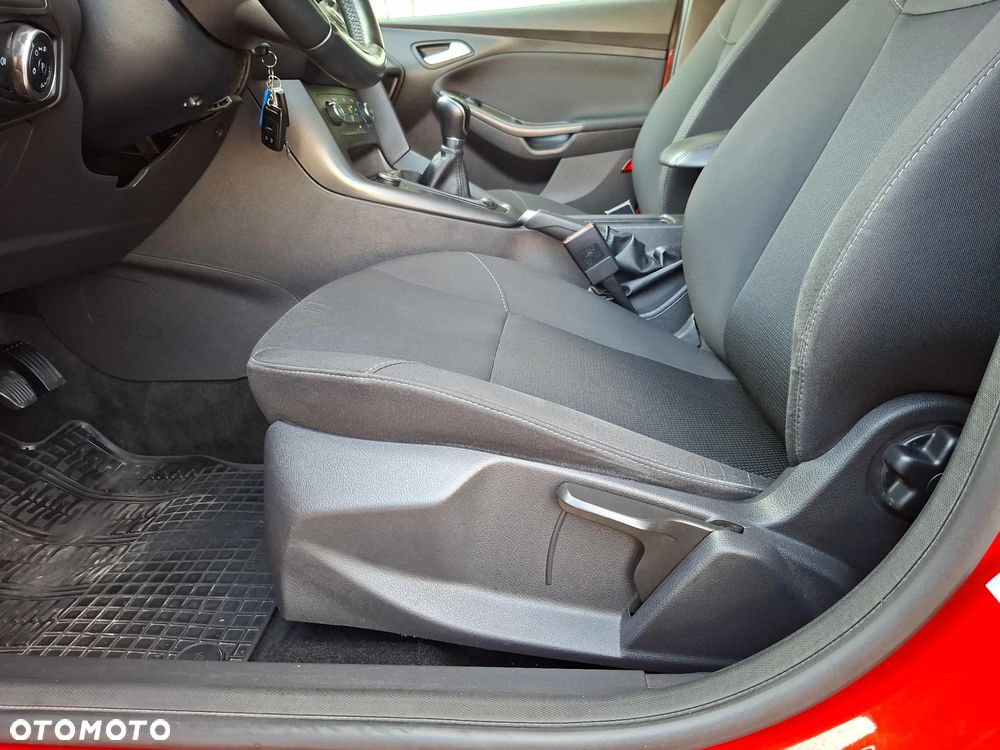 Ford Focus 1.6 Trend - 16
