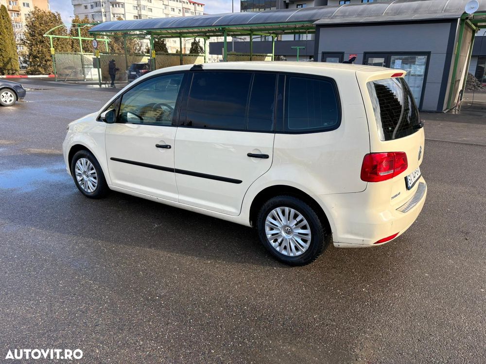 Volkswagen Touran - 1