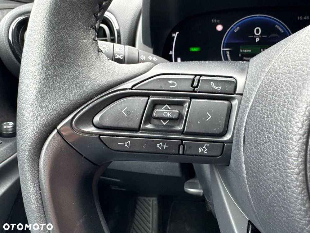 Toyota Yaris Hybrid 1.5 Style - 23