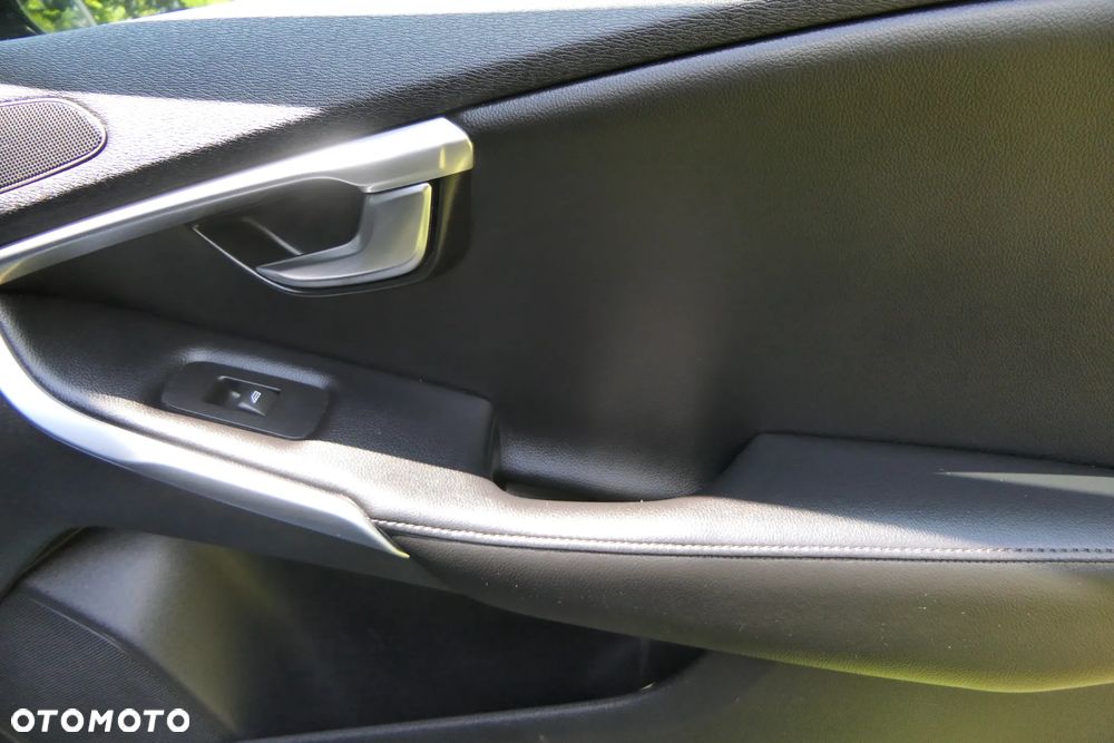 Volvo V40 D4 Summum - 35