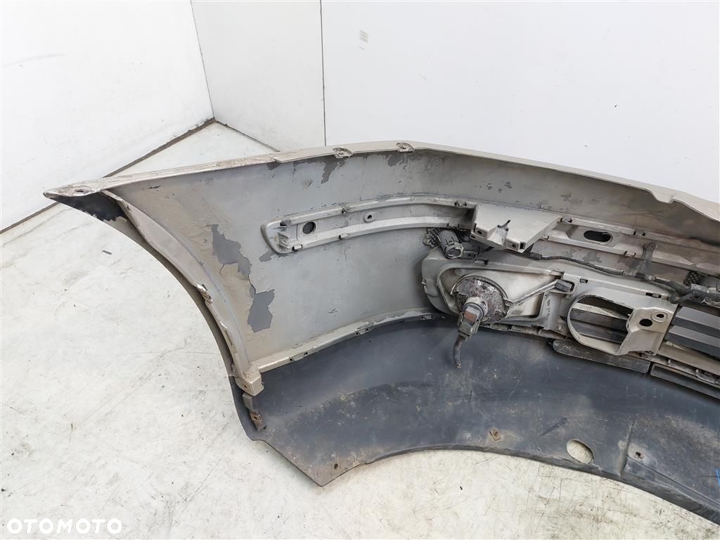 Zderzak przód przedni HALOGEN KRATKA Skoda Octavia II LAK:LF8F 1997-2011R - 2