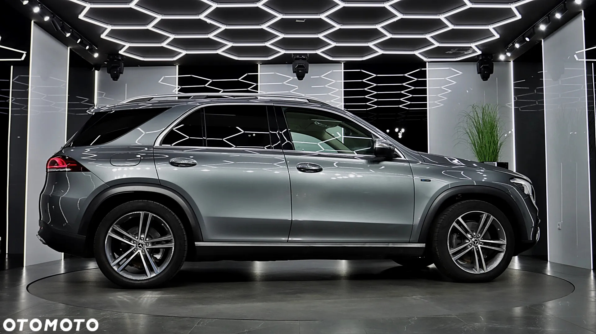 Mercedes-Benz GLE - 11