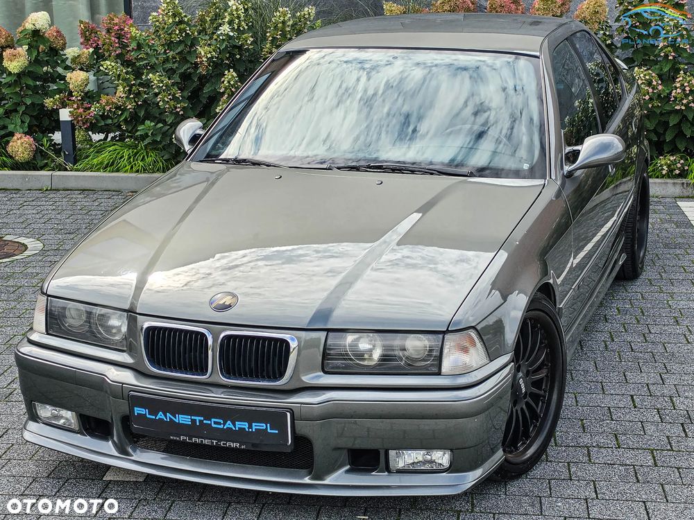 BMW M3 Standard - 2
