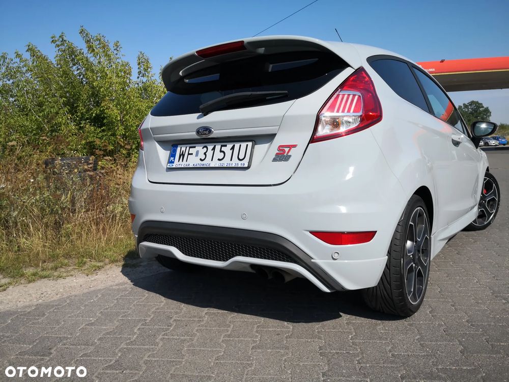 Ford Fiesta - 8