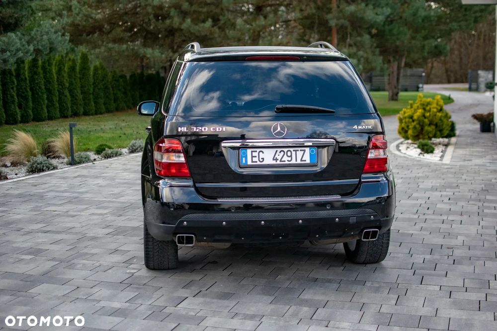 Mercedes-Benz ML 320 CDI 4Matic 7G-TRONIC DPF Edition 10 - 32