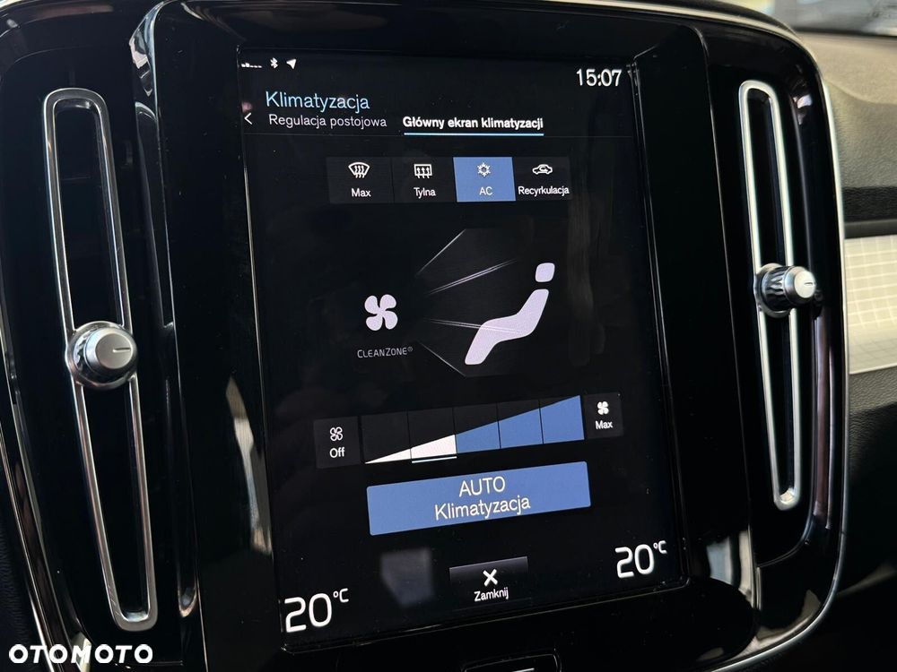 Volvo XC 40 T3 Momentum - 29