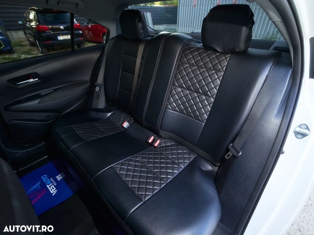 Toyota Corolla 1.8 HSD TS Exclusive - 37