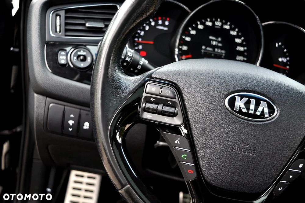 Kia Ceed 1.6 CRDi 128 Platinum Edition - 30
