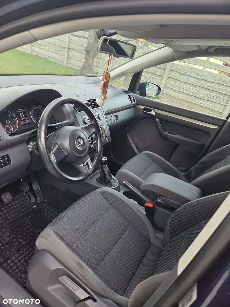 Volkswagen Touran 1.6 TDI DPF BlueMot Trendline - 6