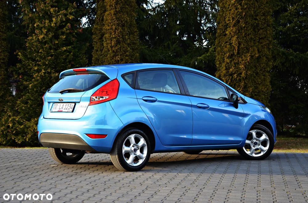 Ford Fiesta 1.25 Ghia - 22
