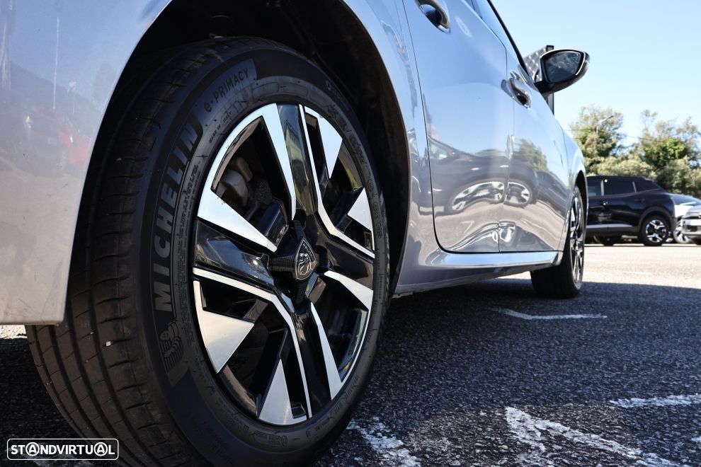 Peugeot 208 1.2 PureTech Allure - 5