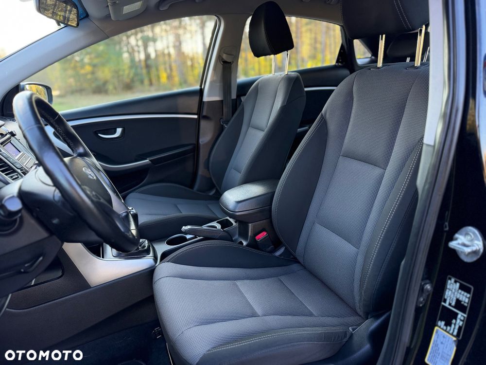 Hyundai i30 i30cw 1.6 CRDi Trend - 16