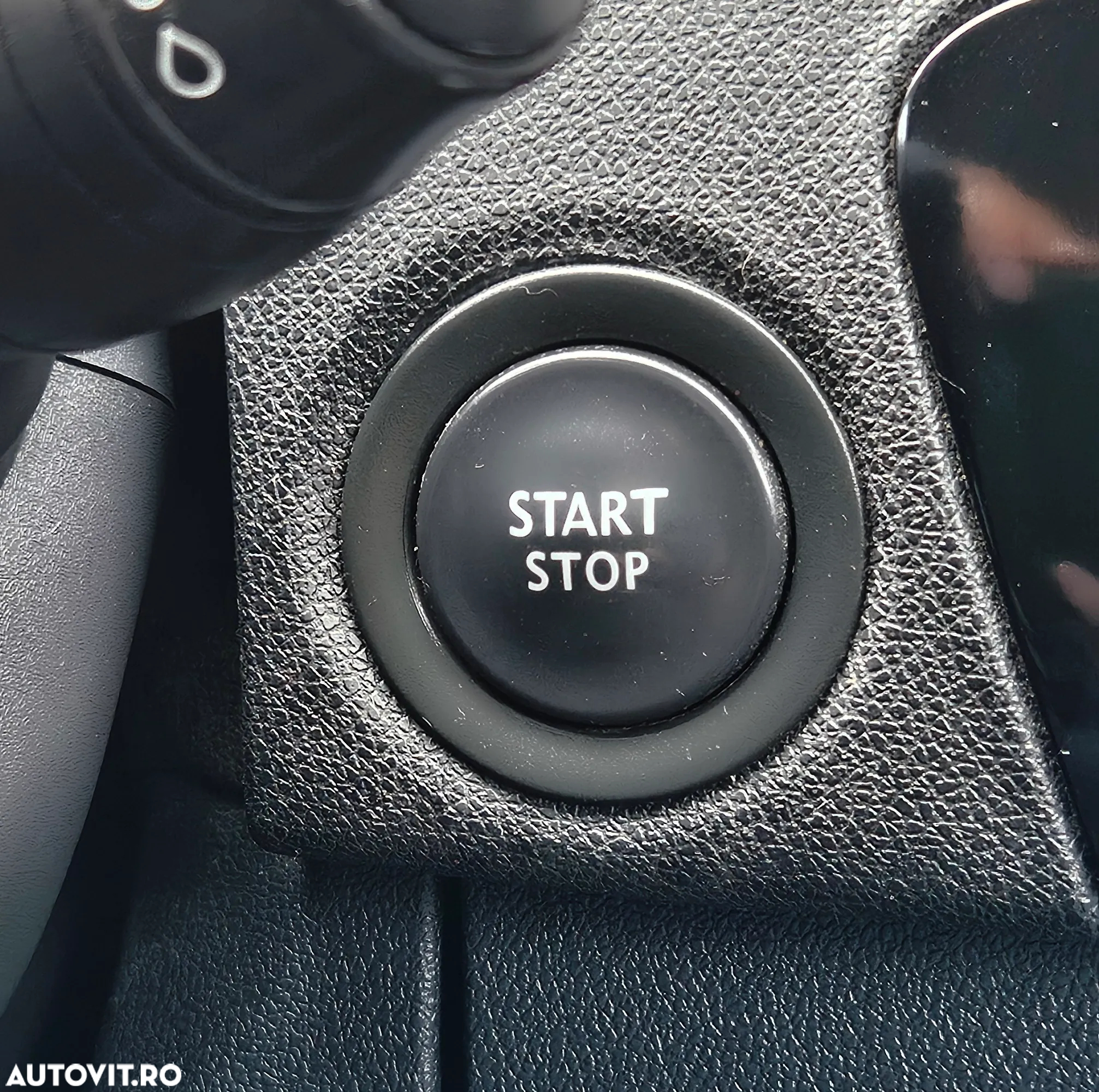 Renault Grand Scenic - 25