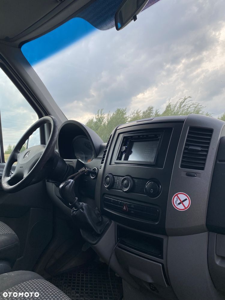 Mercedes-Benz Sprinter - 13