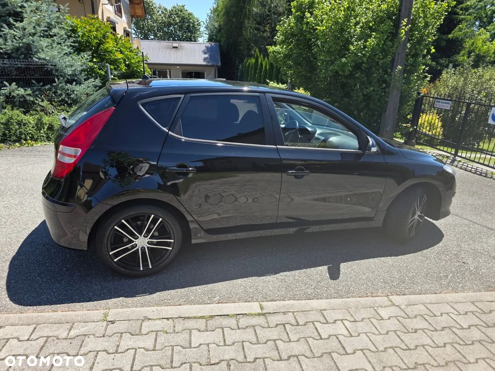 Hyundai i30 1.4 Comfort World Cup - 31