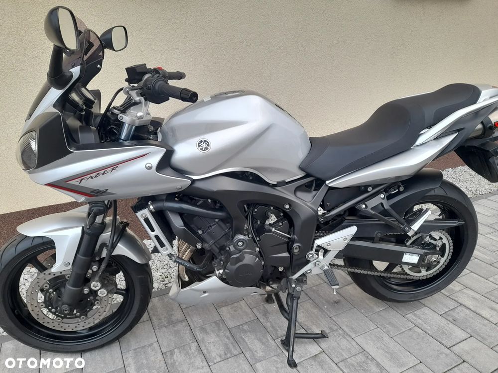 Yamaha FZ6 - 21