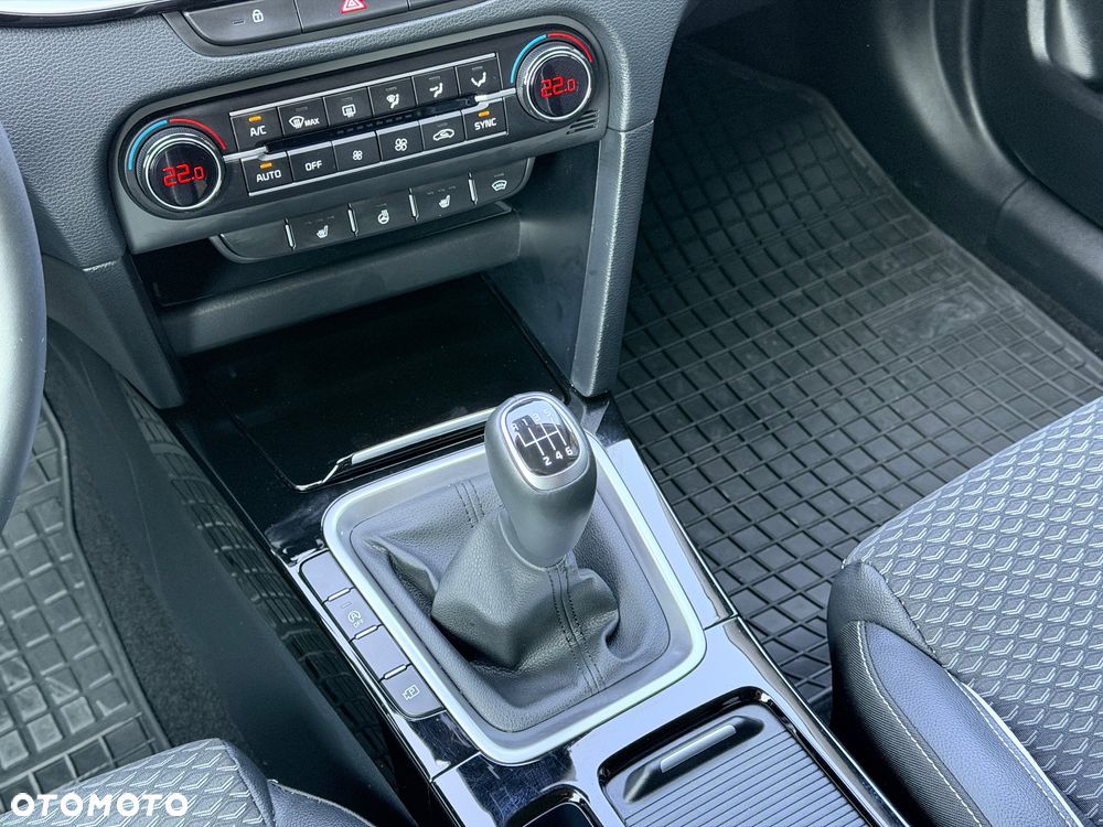 Kia Ceed 1.5 T-GDI L - 12