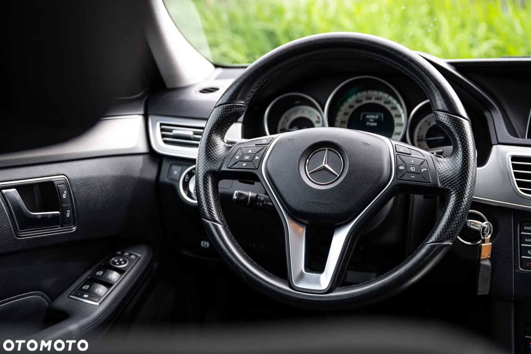 Mercedes-Benz Klasa E 220 BlueTEC 4-Matic Avantgarde - 21