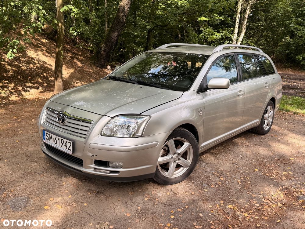 Toyota Avensis 2.0 D-4D Combi - 1