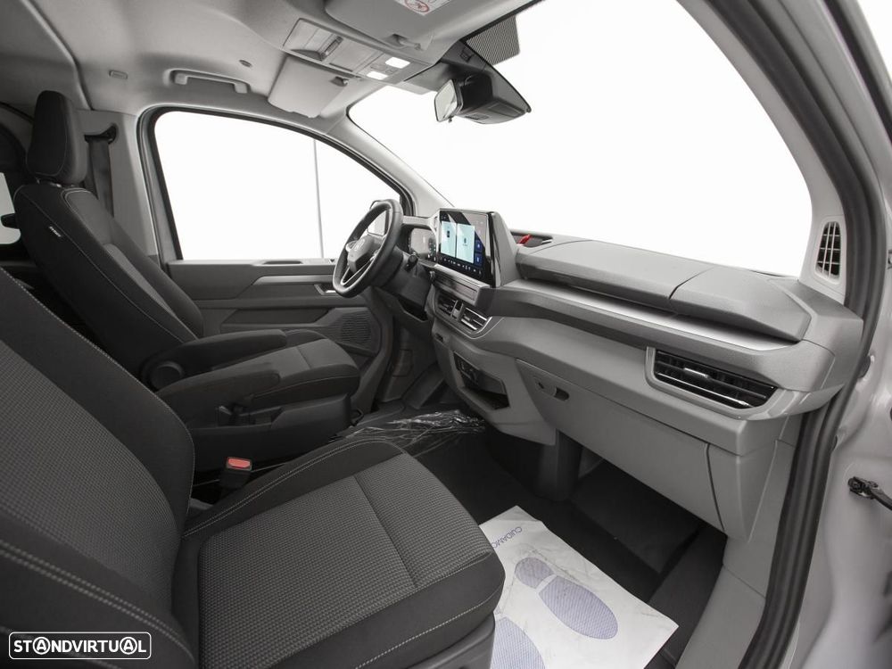 Volkswagen Caravelle — fotografia 12