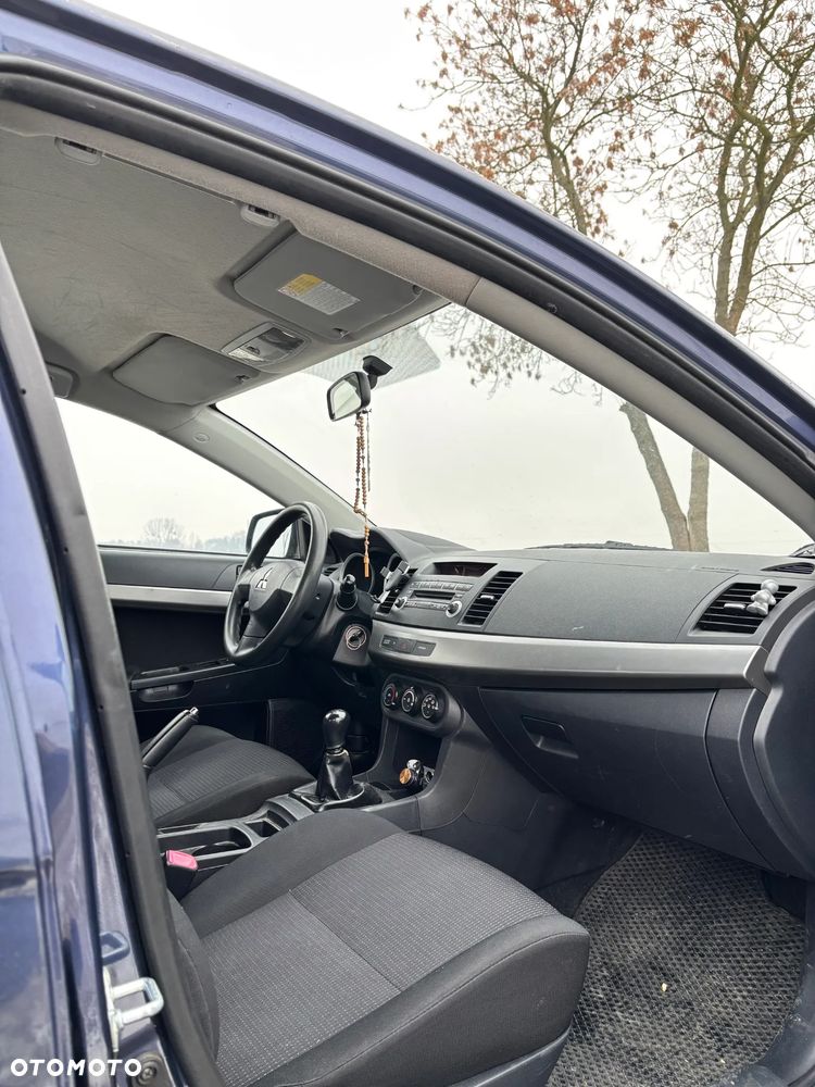 Mitsubishi Lancer 1.8 Invite - 5