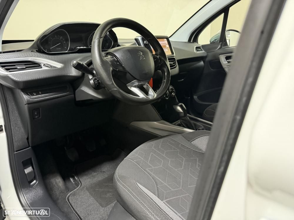 Peugeot 2008 1.6 BlueHDi Style - 8