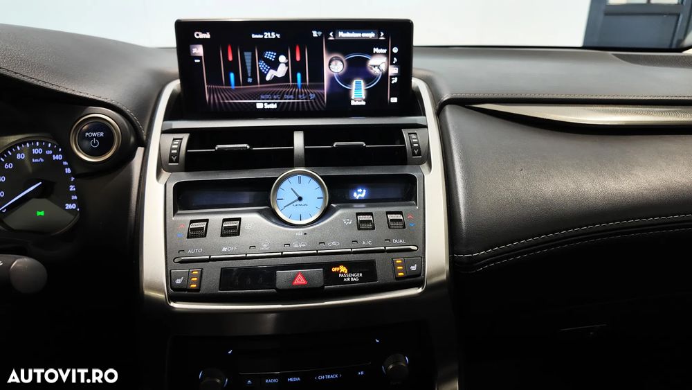 Lexus Seria NX 300h E-FOUR F SPORT - 32