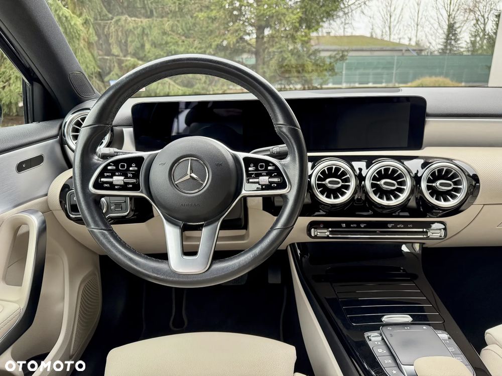 Mercedes-Benz Klasa A 180 Style 7G-DCT - 11