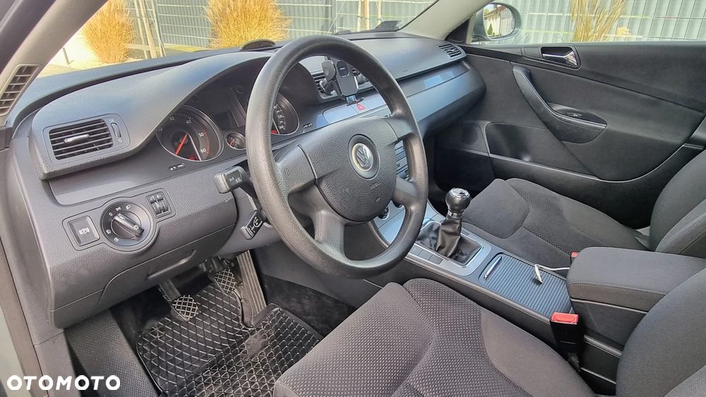 Volkswagen Passat 2.0 TDI DPF Comfortline - 16
