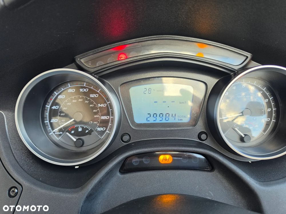 Piaggio MP-3 - 9