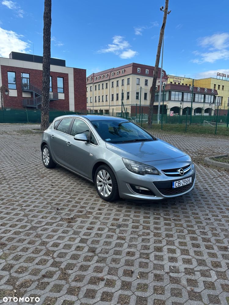 Opel Astra 1.4 T Cosmo - 11