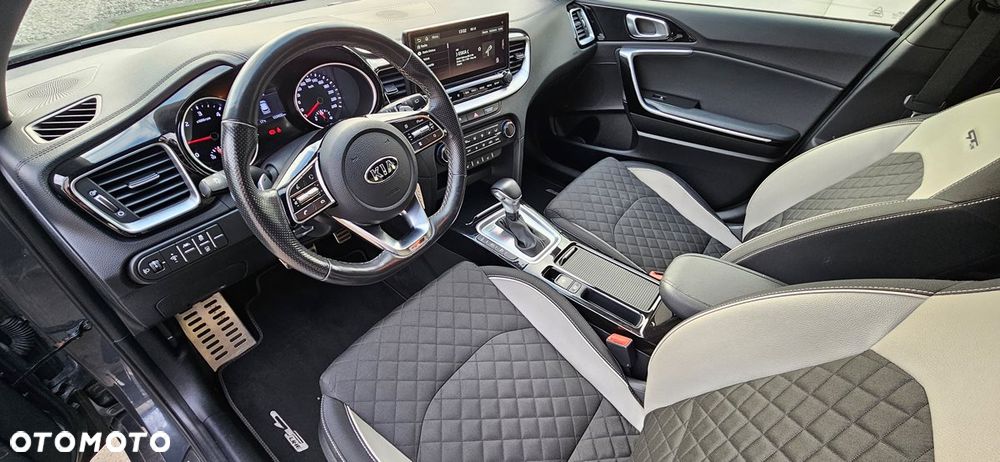 Kia ProCeed 1.6 CRDi DCT7 SCR GT LINE - 11