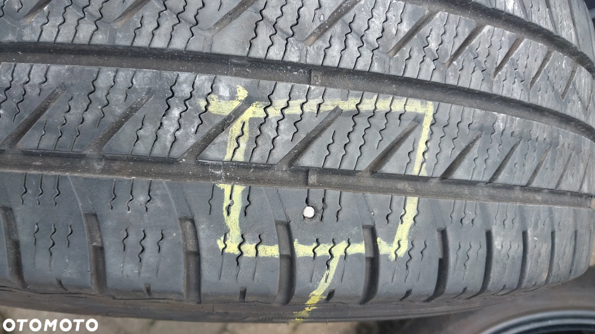Para opon  Goodyear Vector 4Seasons Cargo 205/65 R16 107 T C - 8