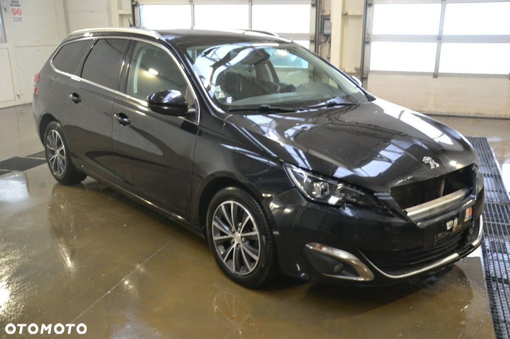 Peugeot 308 - 1
